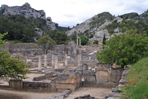 Saint-Rémy-de-Provence - Glanum from north 2-min